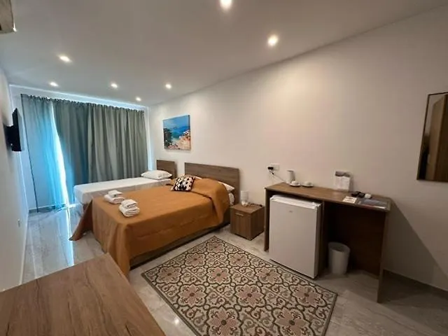 La Bella Guesthouse Saint Julian's