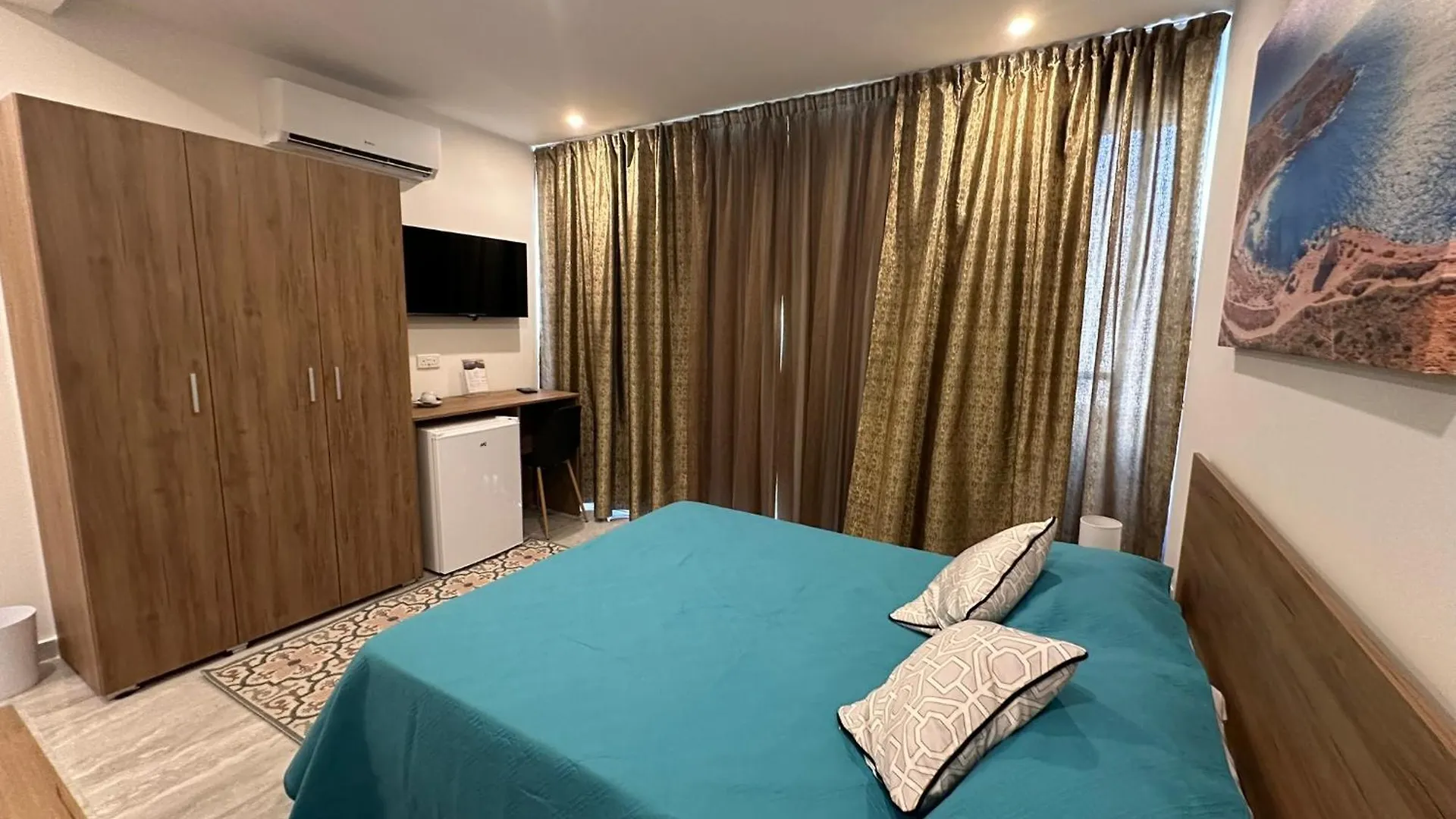 La Bella Guesthouse San Giuliano Bed & Breakfast